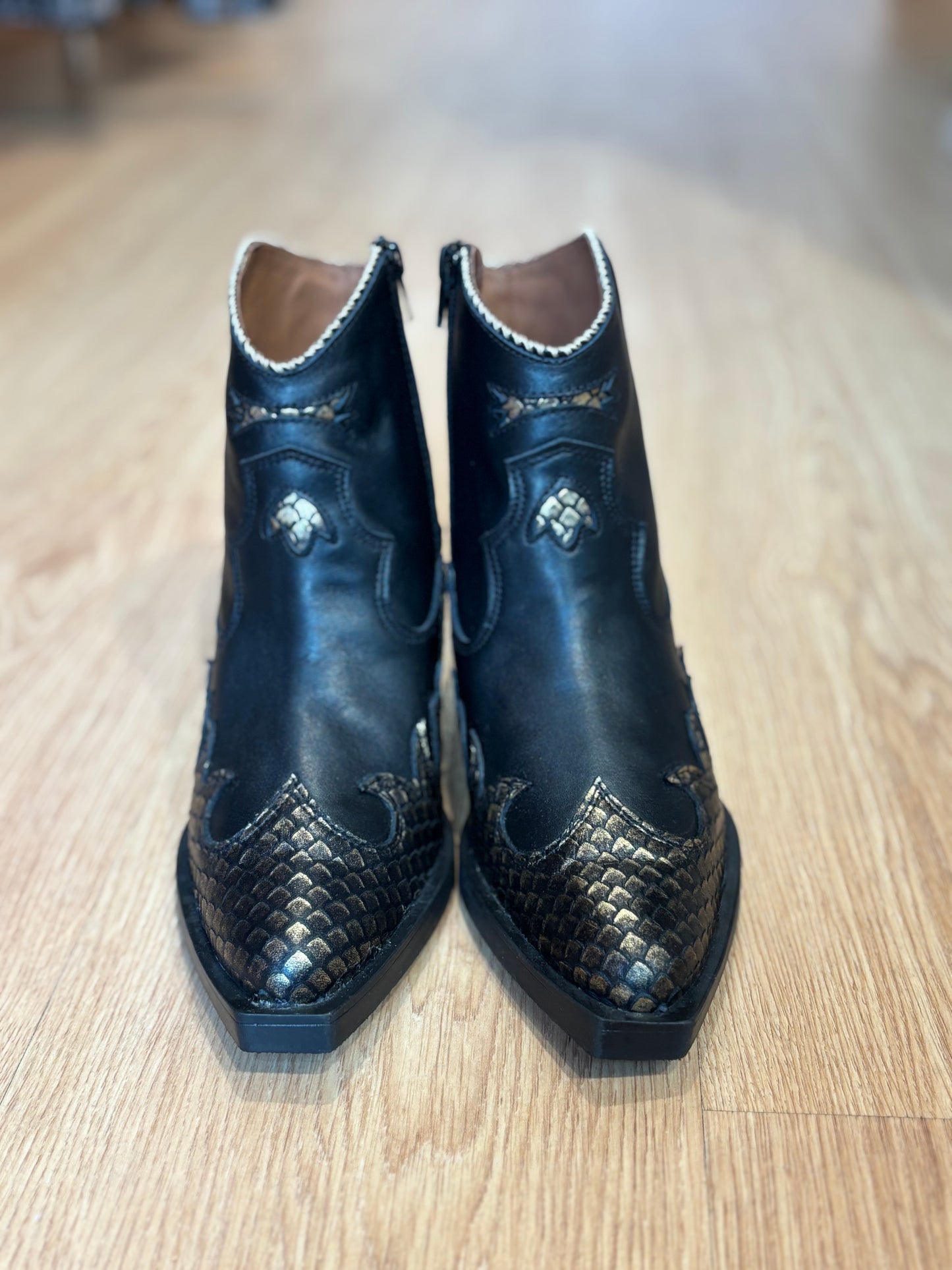 Botines Nemónic negro