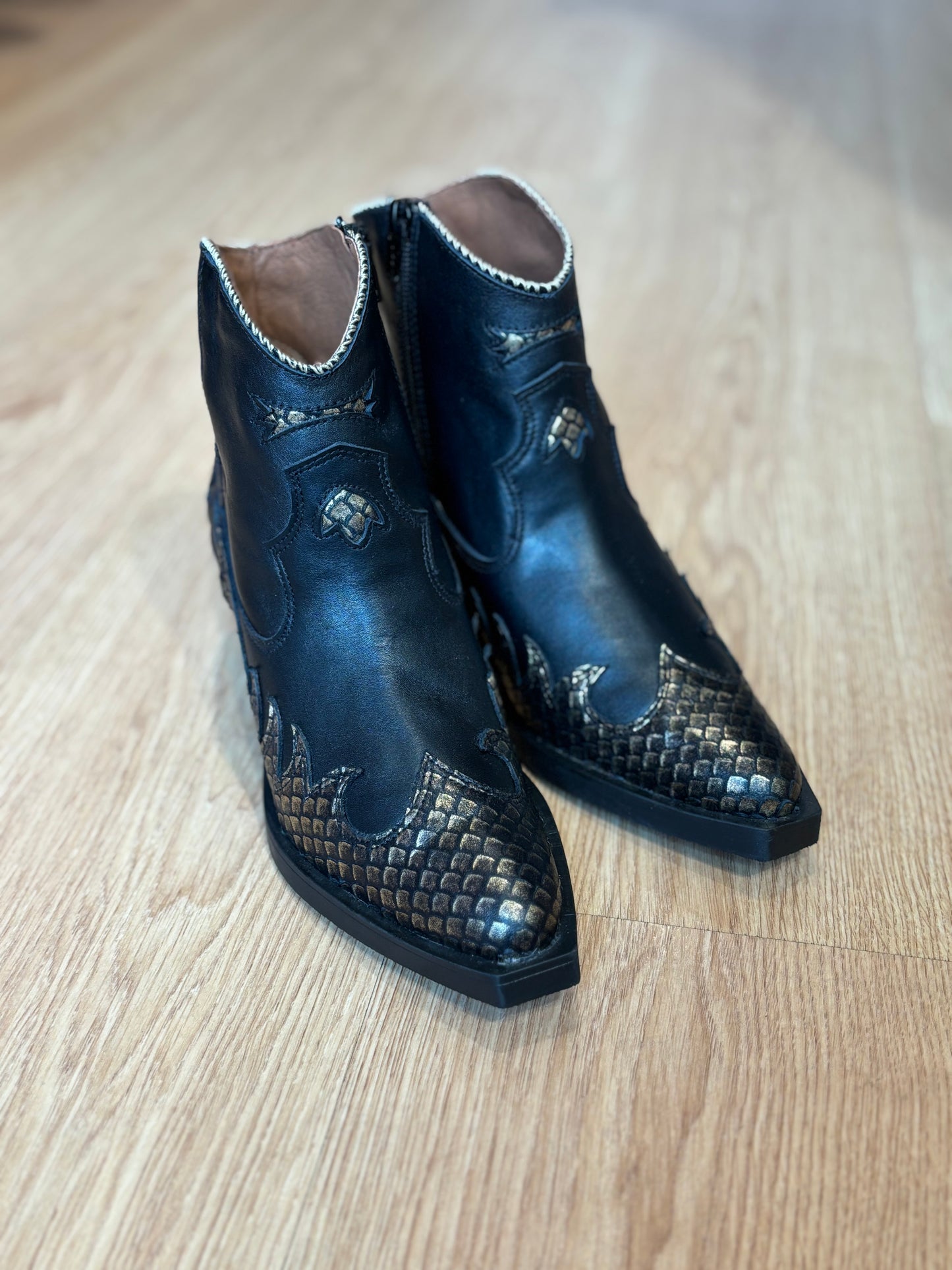 Botines Nemónic negro