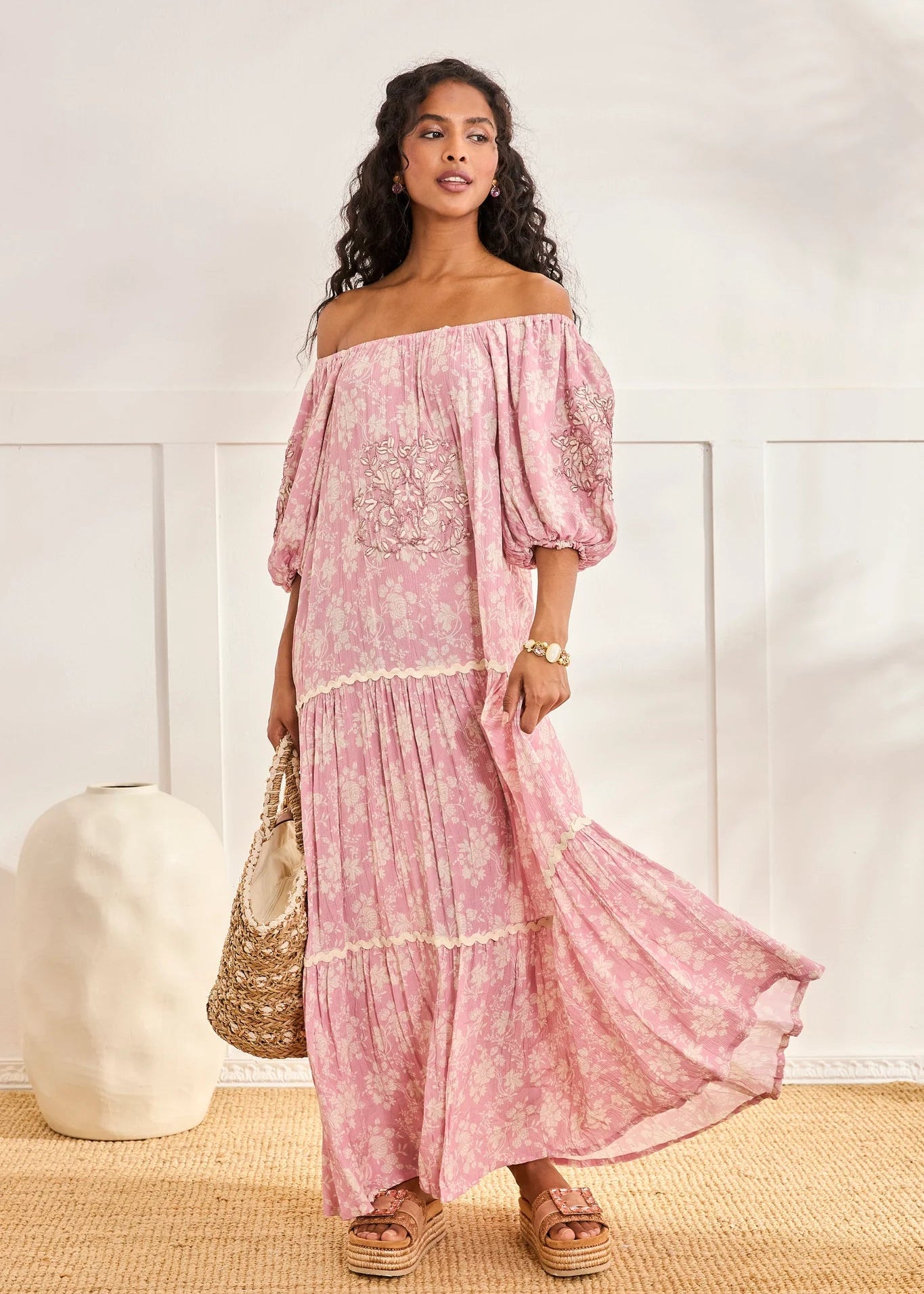 Vestido flores escote rosa