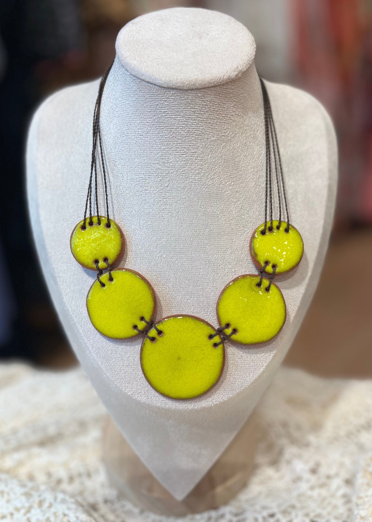 Collar cerámica esmaltado