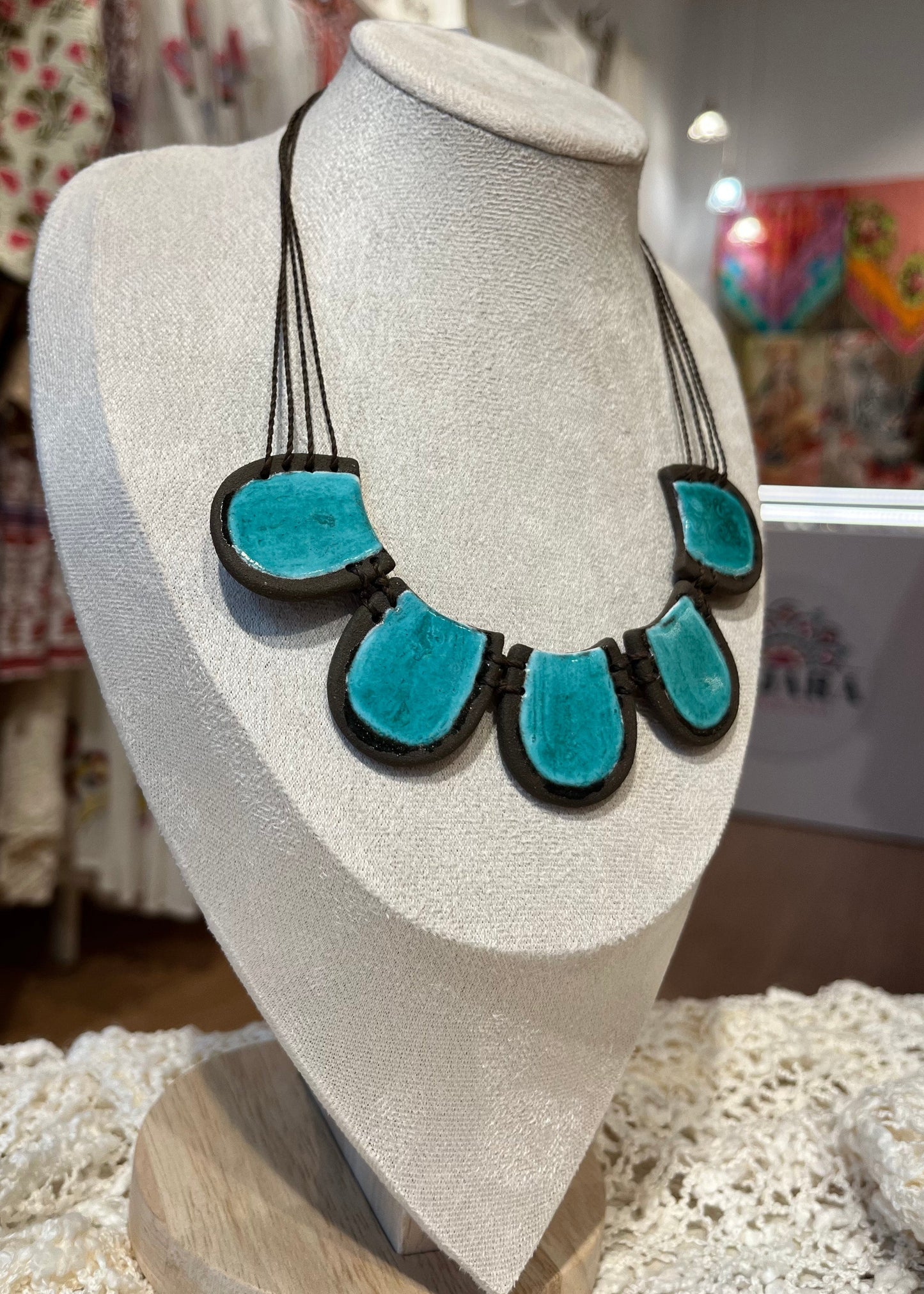 Collar cerámica esmaltado