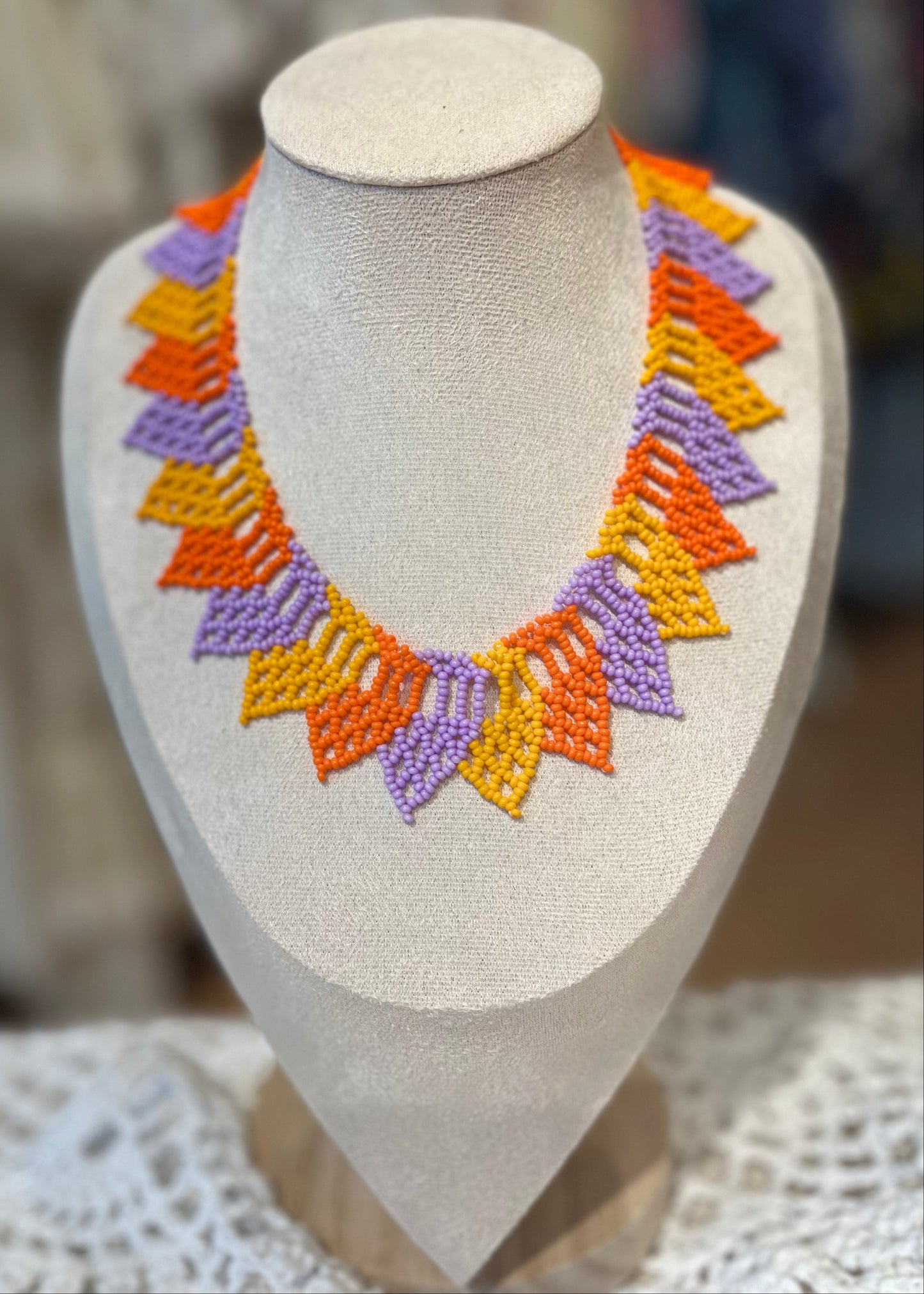 Set de collar y pendientes de chaquiras