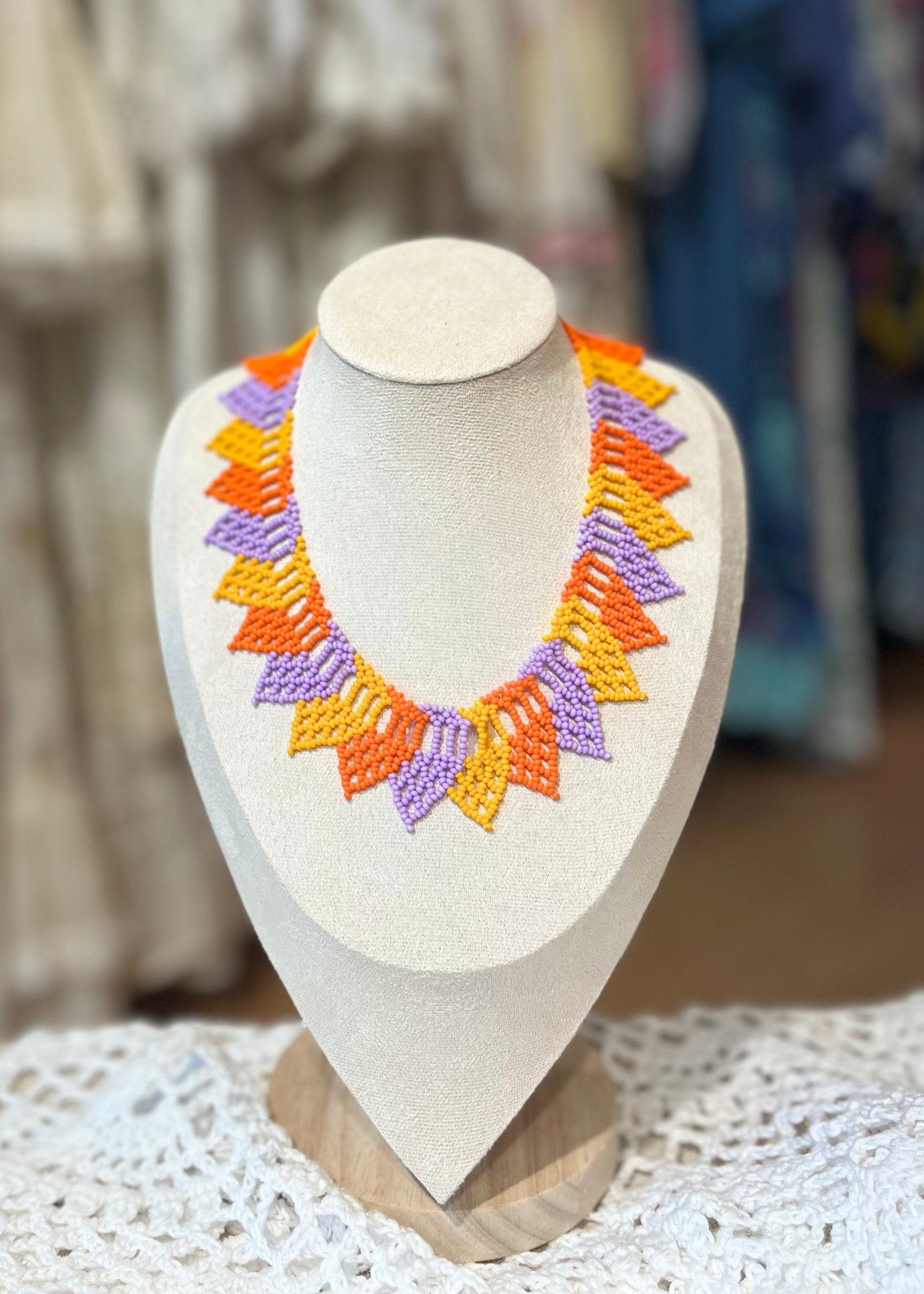 Set de collar y pendientes de chaquiras