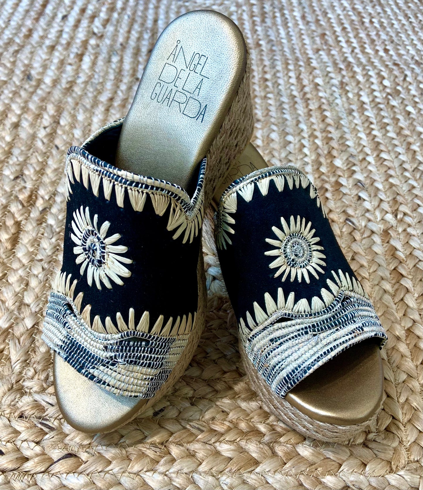 Sandalias Flor en Negras