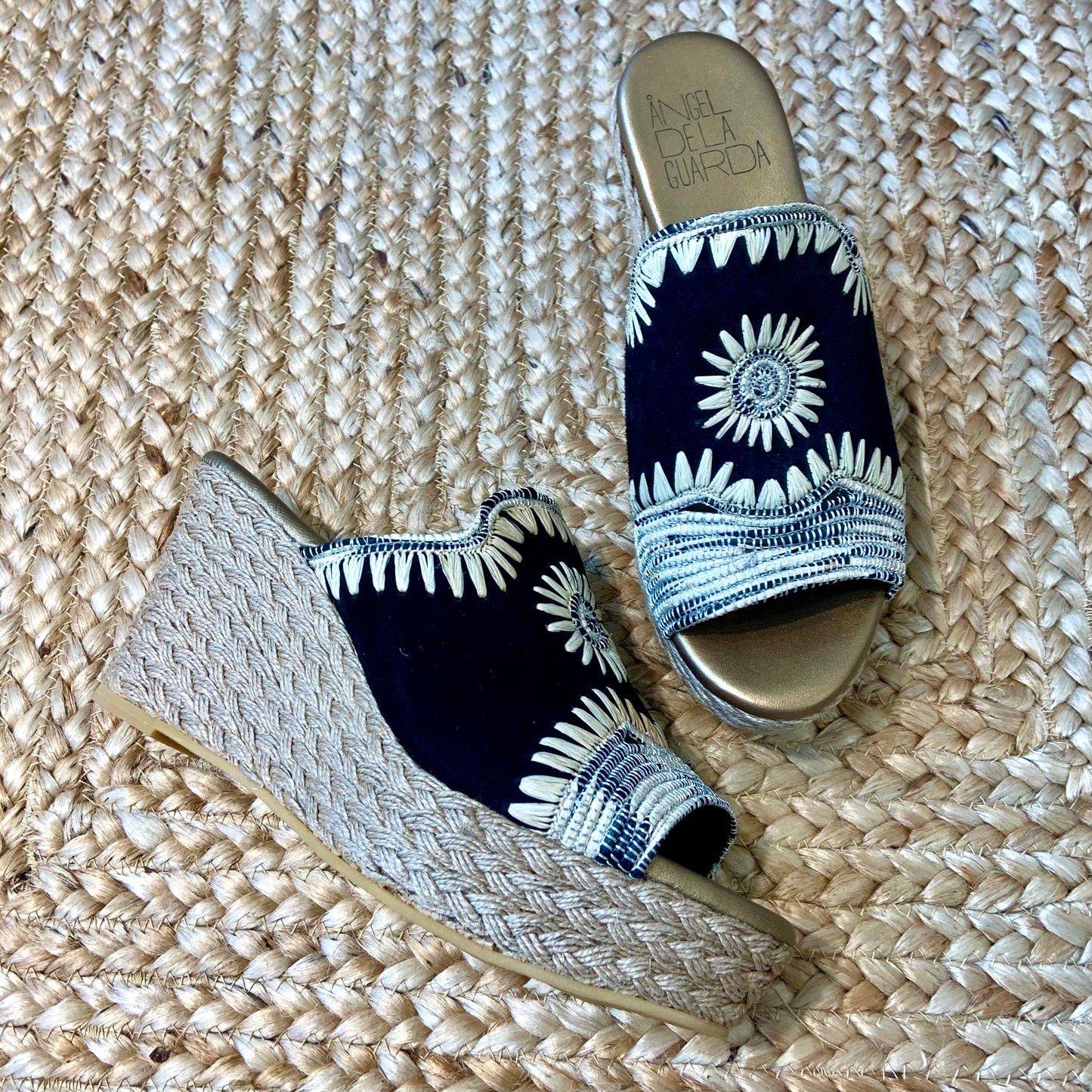 Sandalias Flor en Negras