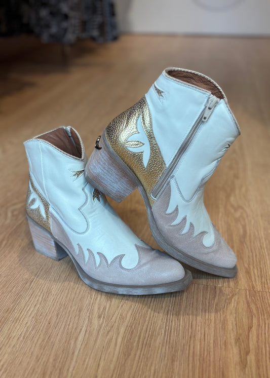 Botines Nemónic blanco y dorado