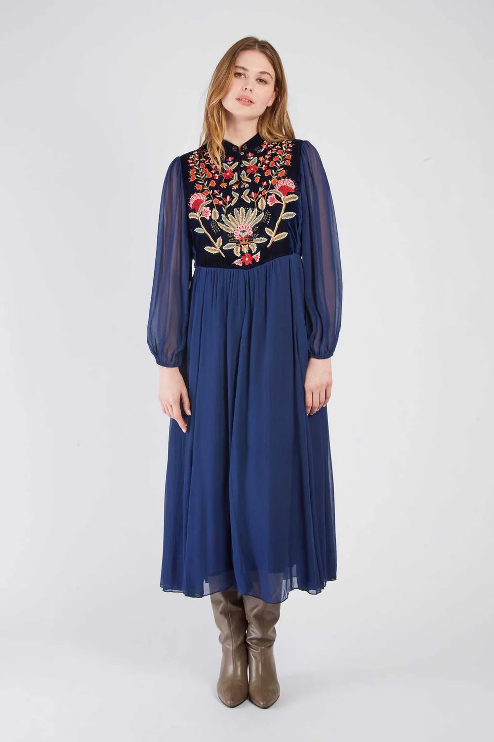 Vestido Largo bordado azul