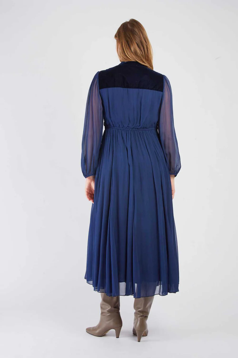 Vestido Largo bordado azul