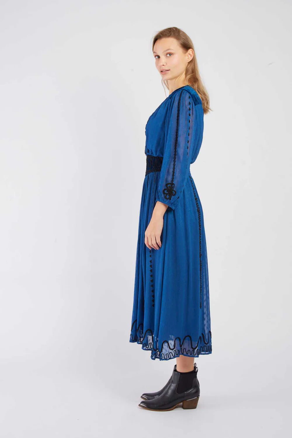 Vestido Largo bordado azul