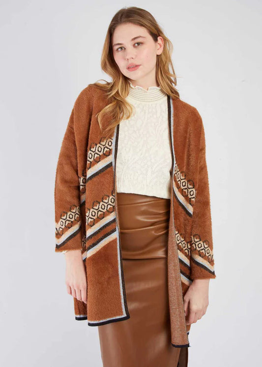 Chaqueta de punto larga en color camel