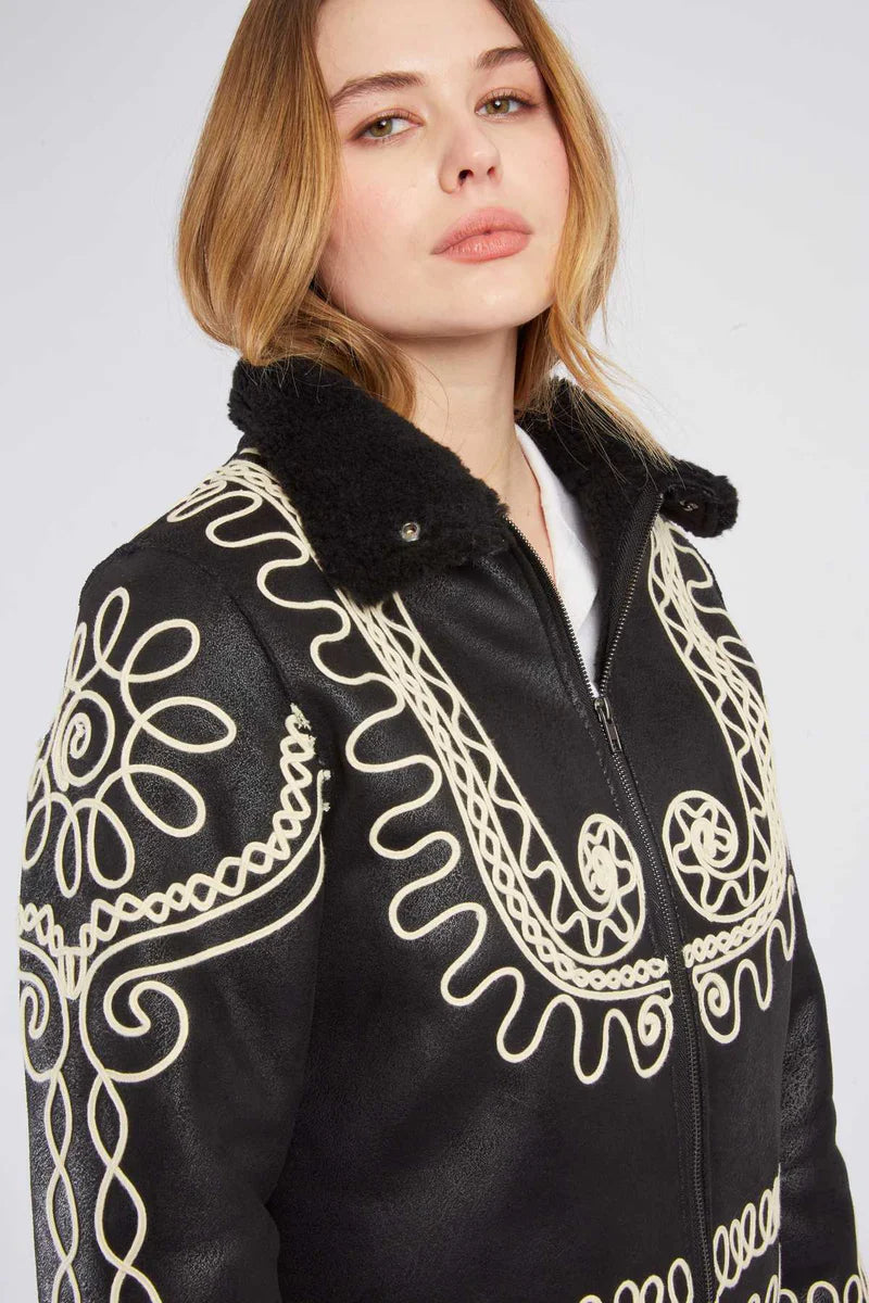 Chaqueta corta de ante sintético bordado RIVOLI