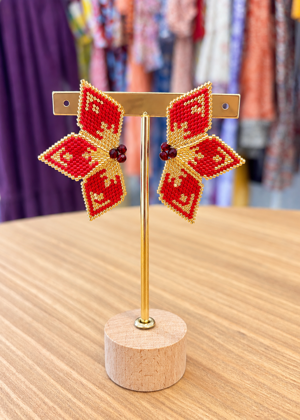 Pendientes flor roja