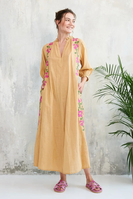 Vestido largo bordado Kalinda beig