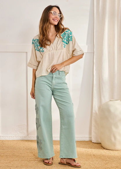 Jeans rectos detalles ganchillo