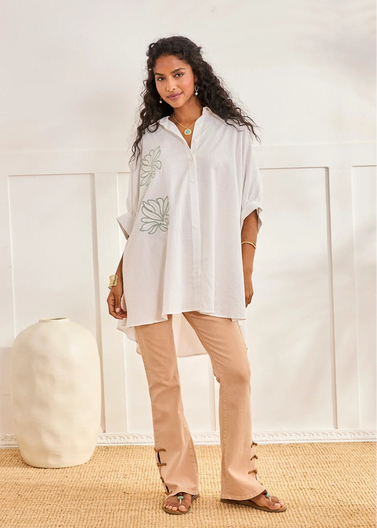 Blusón bordado flor blanco