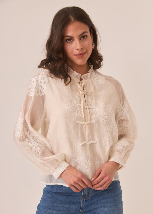 Blusa estilo oriental bordados