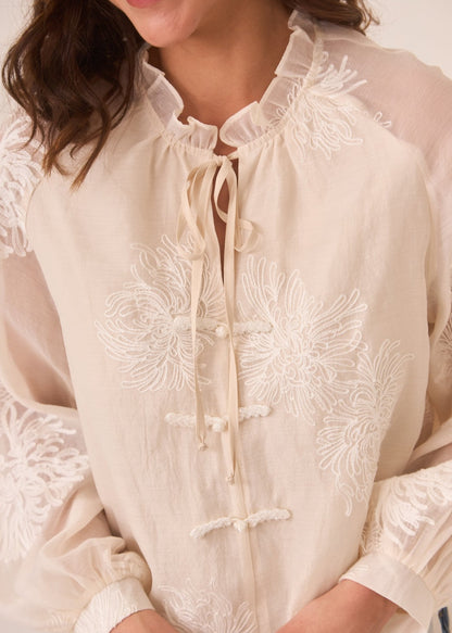 Blusa estilo oriental bordados