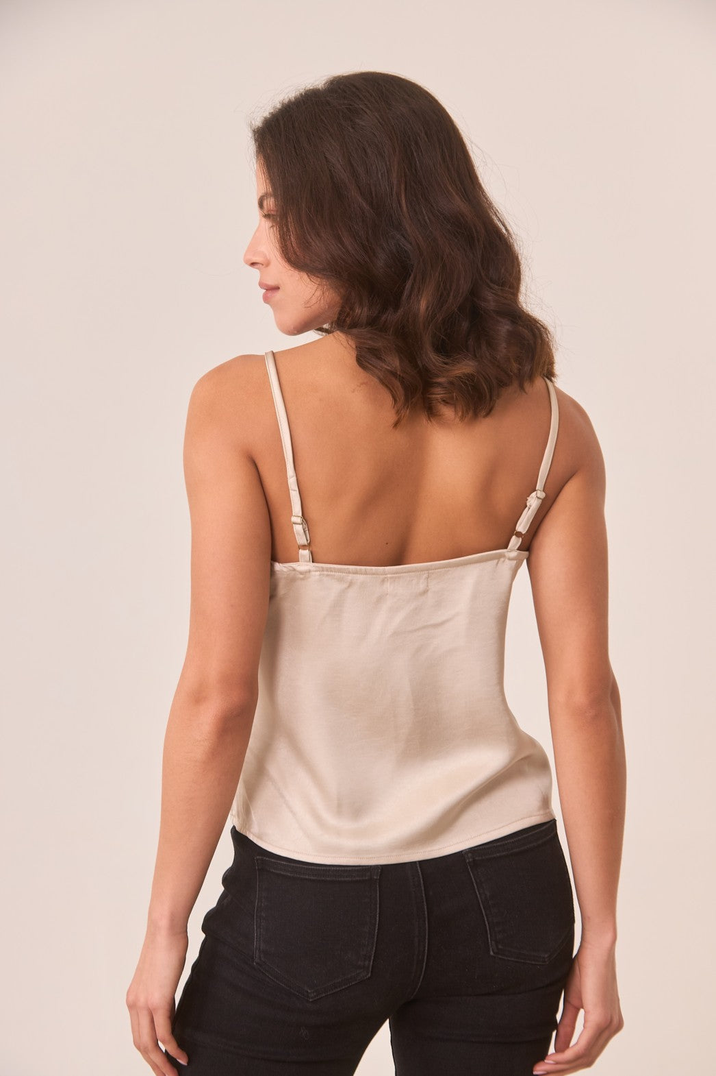 Top lencero satinado ivory