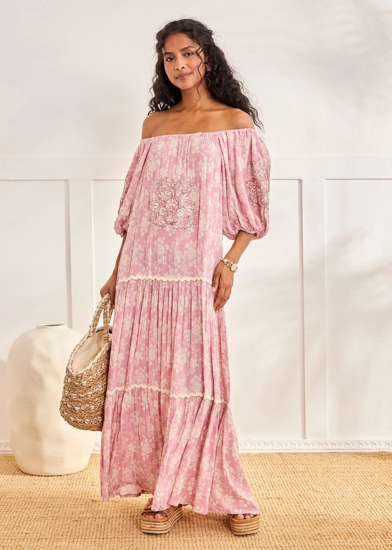 Vestido flores escote rosa