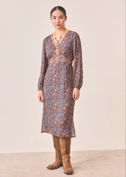Vestido flores bordado