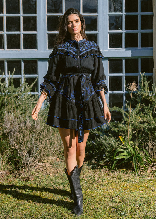 Savanna blue vestido  corto bordado