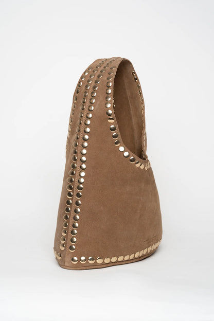 Bolso de serraje camel tachuelas