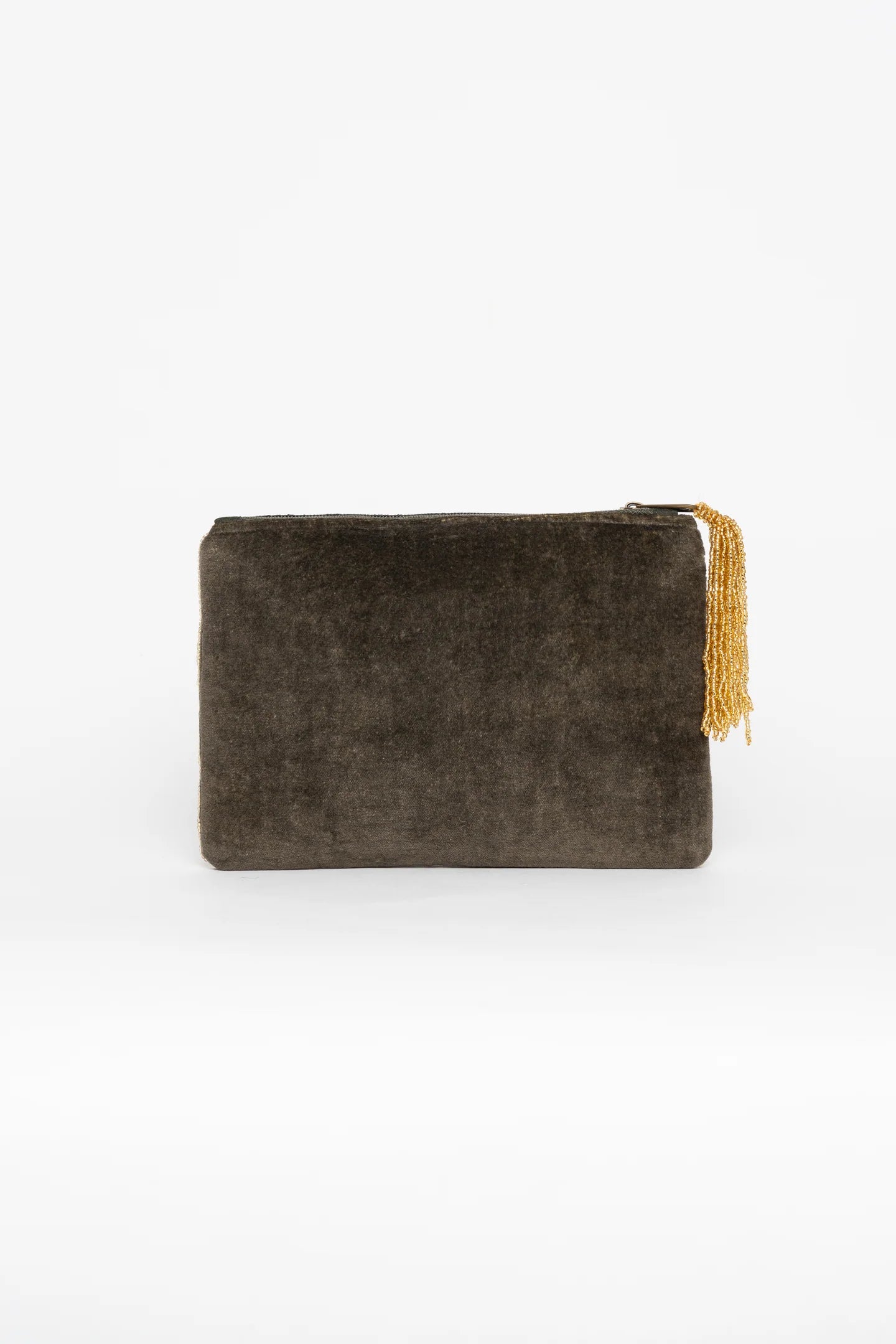 Clutch Stelar en terciopelo y bordado