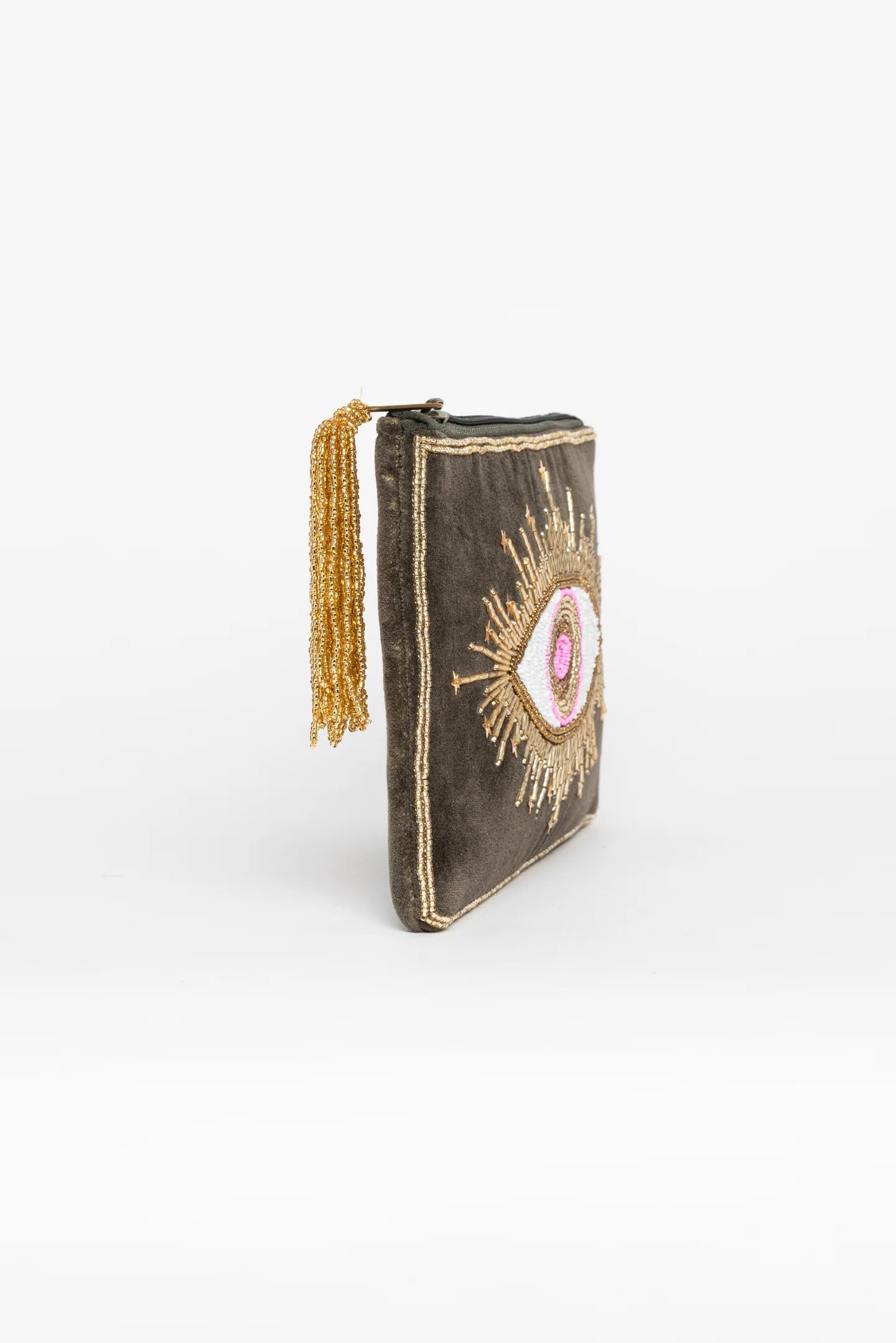 Clutch Stelar en terciopelo y bordado