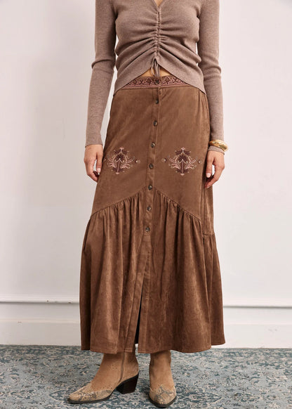 Falda bordados camel
