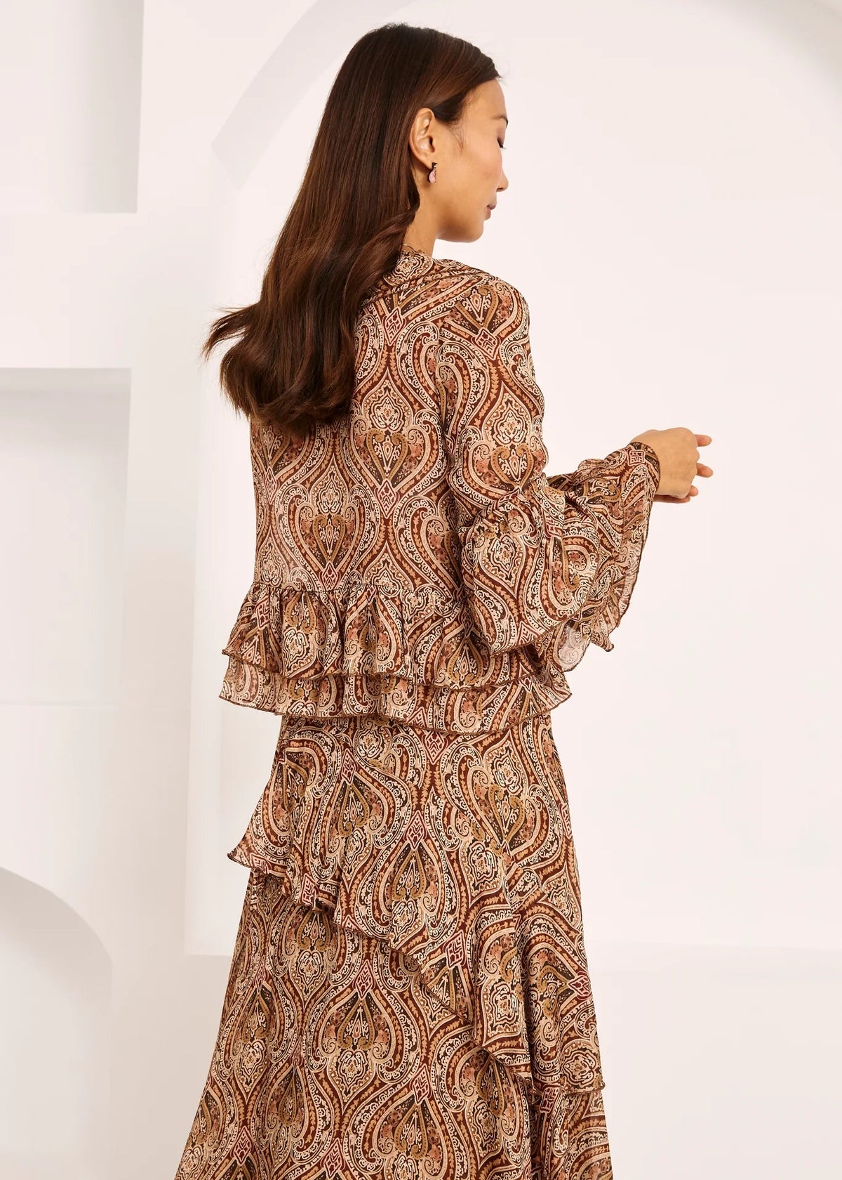 Blusa paisley volantes