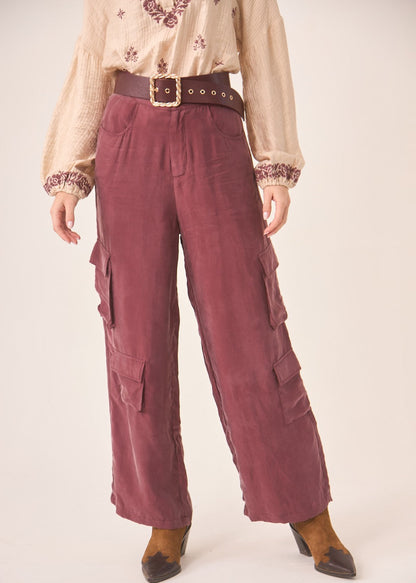 Pantalón fino multibolsillos