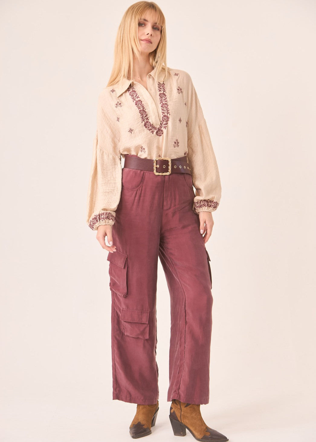 Pantalón fino multibolsillos
