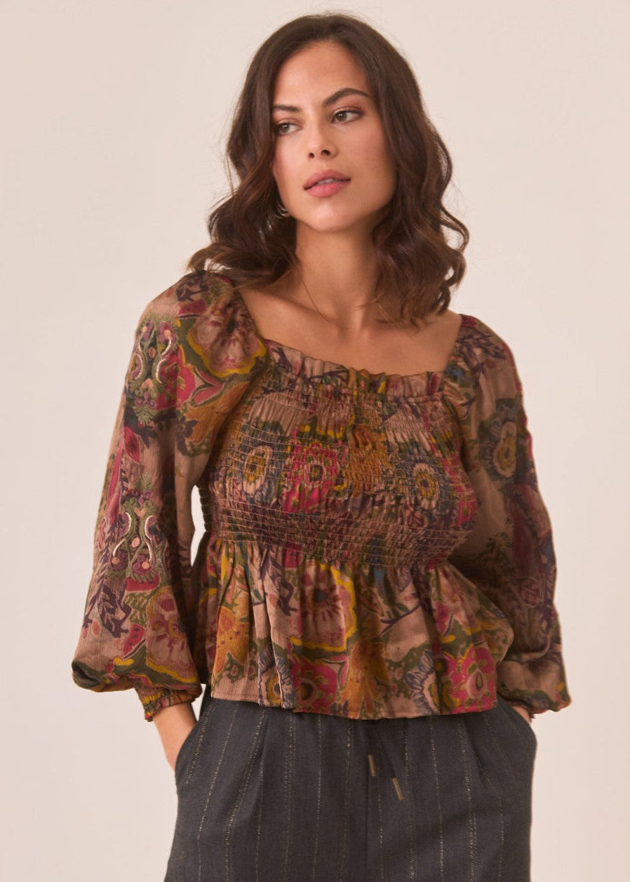 Blusa flores multicolor volantes