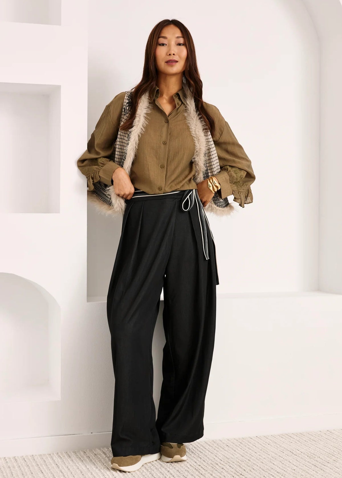 Blusa volantes bordada verde