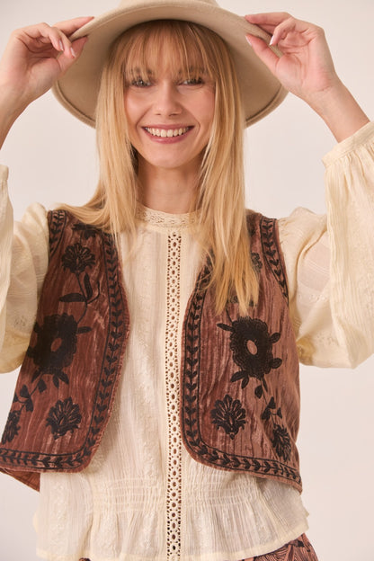 Chaleco terciopelo bordado