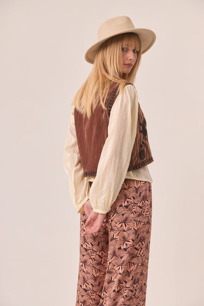 Chaleco terciopelo bordado