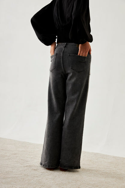 Jeans bolsillos bordados