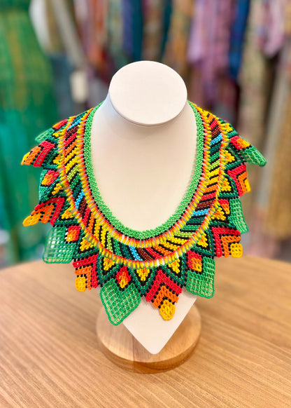 Collar multicolor chaquiras