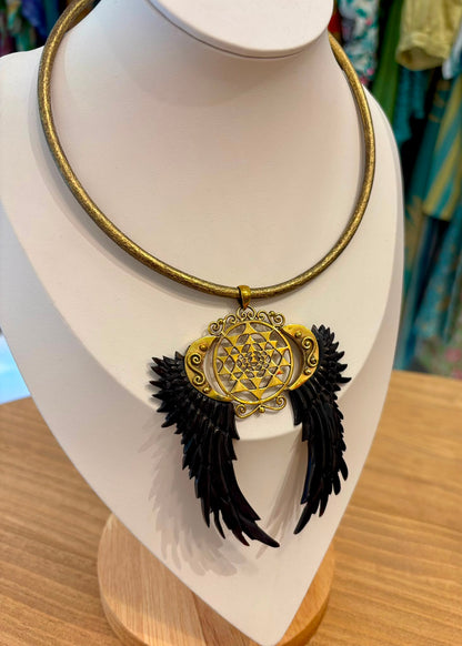 Collar asta negro