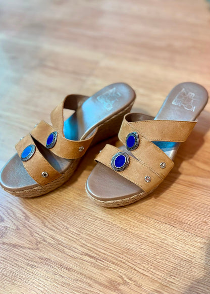 Sandalias camel piedra azul