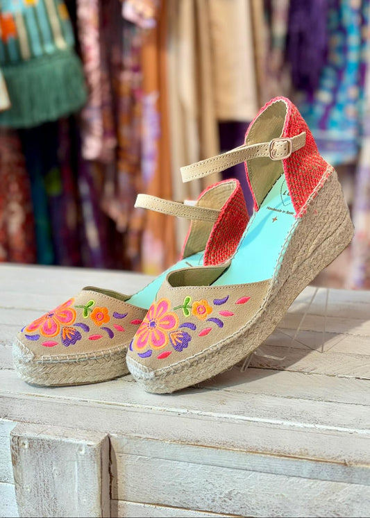Sandalias fluor bordadas Star Love