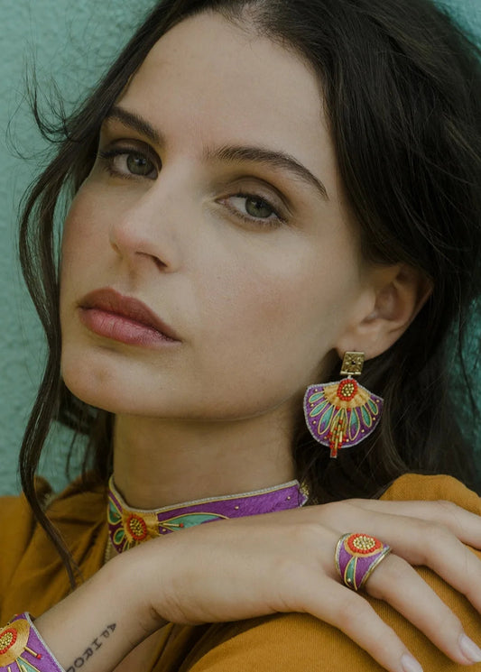 Pendientes bordados seda