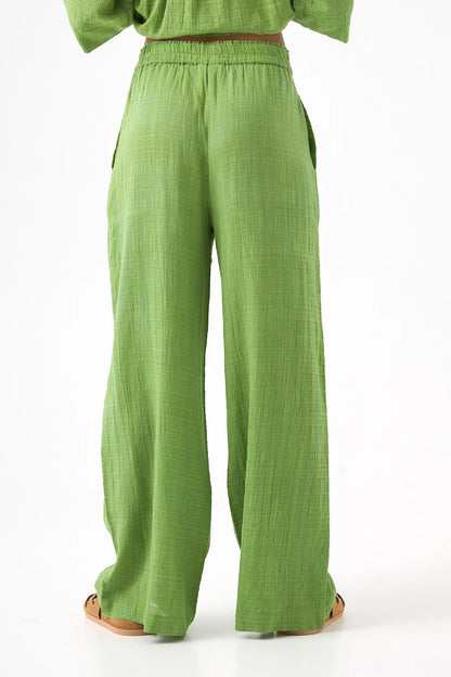 Pantalón liso verde